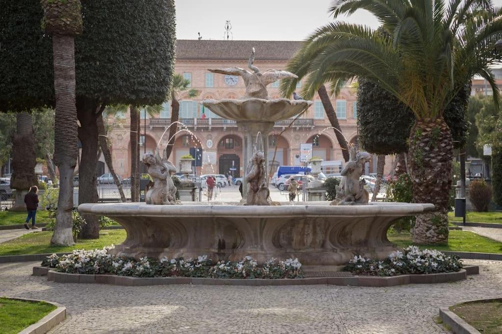 Retroscena Appartamento Mare In Centro Civitanova Marche Eksteriør bilde
